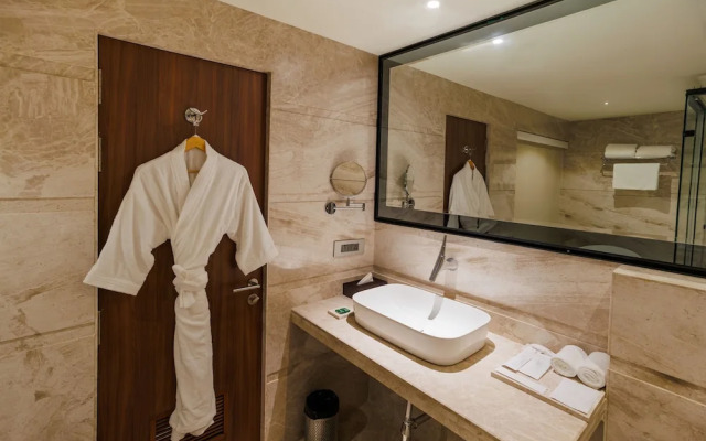 Hotel Golden Aura