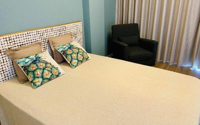 Ocean Cliffs Apartments