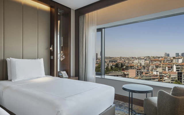 Conrad Istanbul Bosphorus