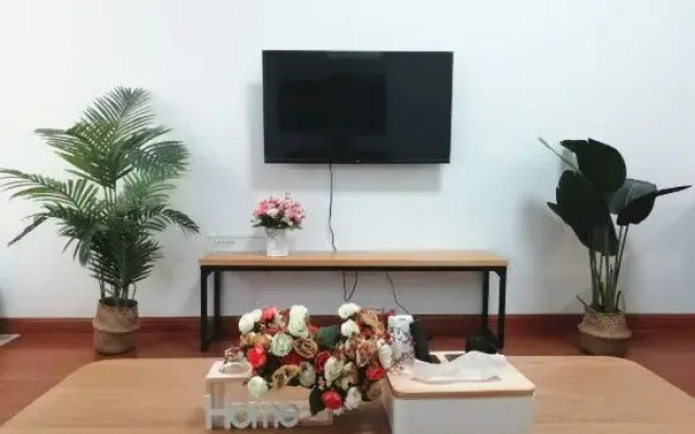 Shanghai Bubble Apartment (Songjiang University Town Subway Station)