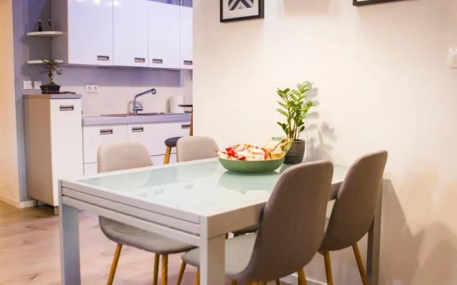 Luxurious apartment with private garden