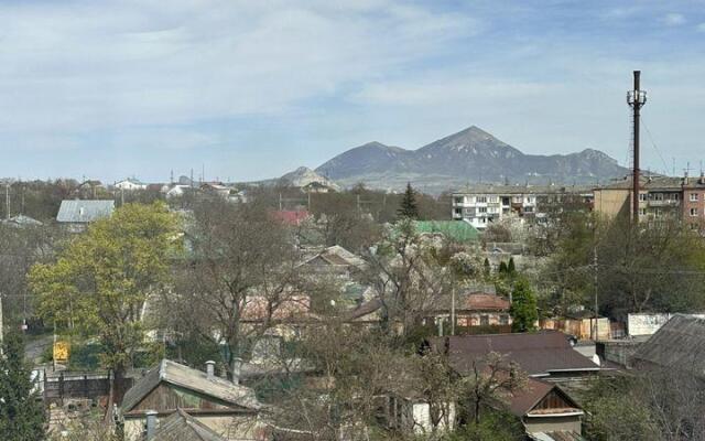 Апартаменты на Орджоникидзе, 88к1