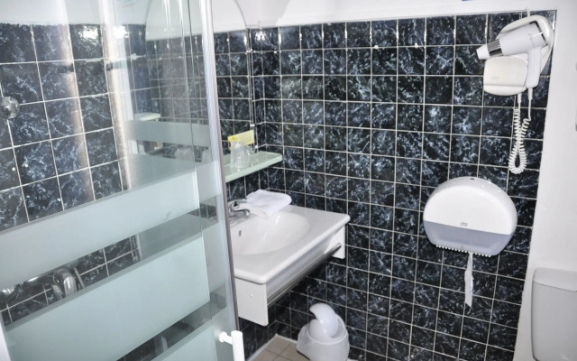 Sarl Hotel Cesar