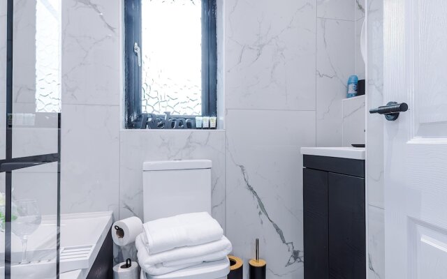 New 2 Bed House Merseyside Sleeps 5