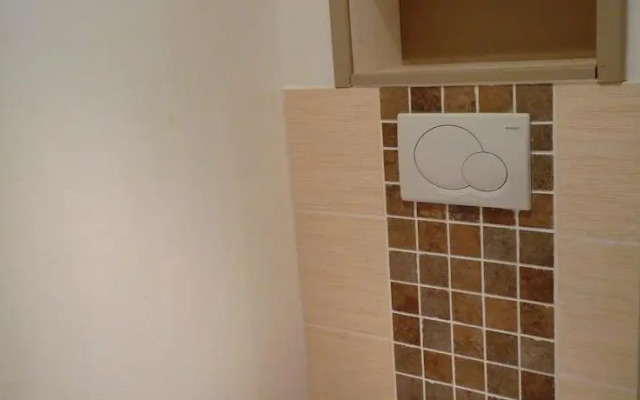 Livia Cannes Vieille Ville Rosella