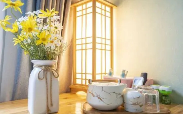 Mingyueshan Tangchi Hot Spring Hotel