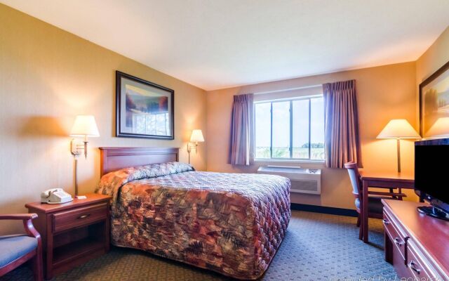 Super 8 by Wyndham Cozad