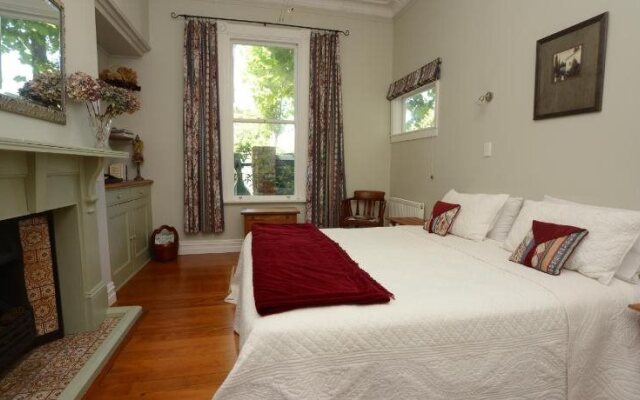 Glen Almond House