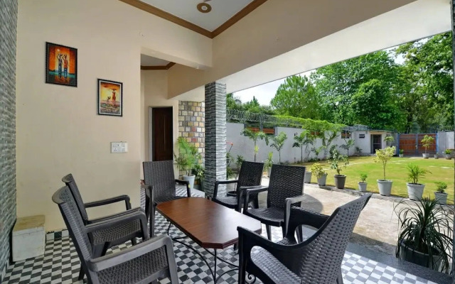 OYO 16928 Home Pool Side 2BHK Chakrata Road