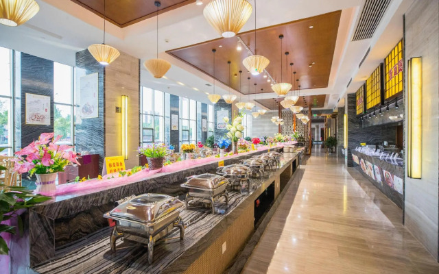 Hewitt Grand Hotel