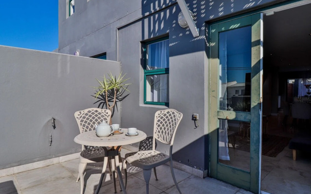 Loader Street Studios 5 by CTHA