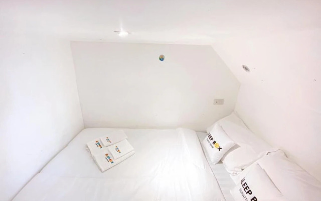 Sleep Box Hostel Suratthani