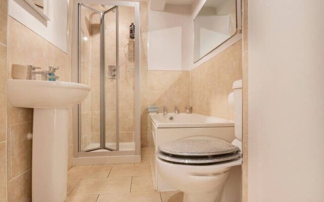 1 Bedroom Georgian Flat In New Town