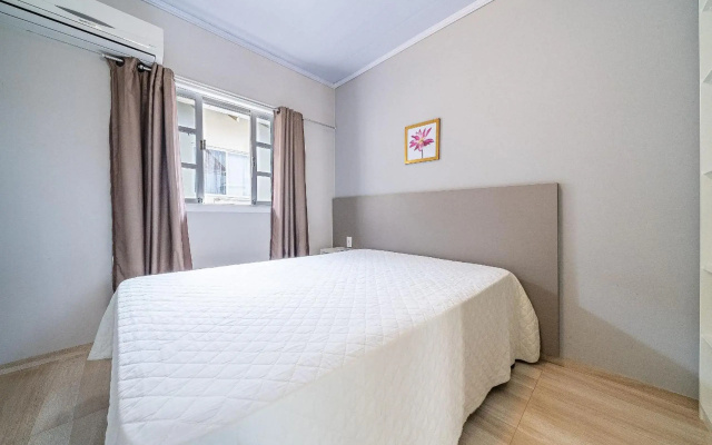 021 - Lindo Residencial com Piscina e Jacuzzi em Bombas