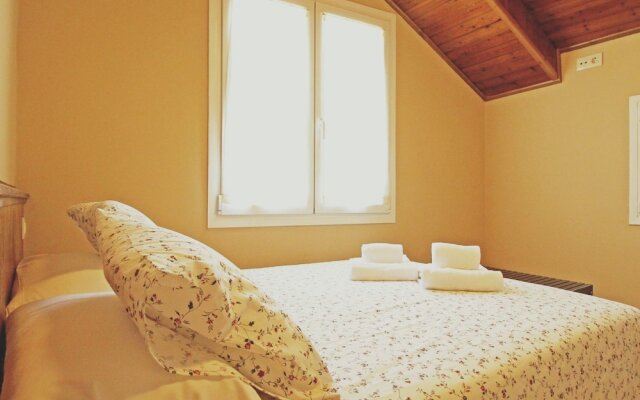 Apartamentos YOY Mont Romies Unhola