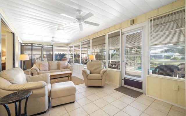 Lakeside House by Vacation Rental Pros