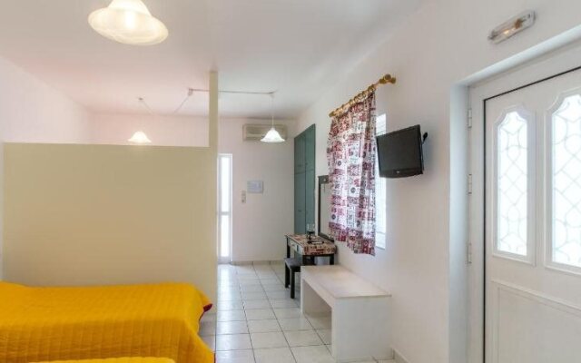 Golden Star Apartments