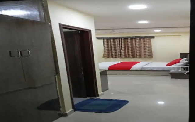 Hotel The Grand