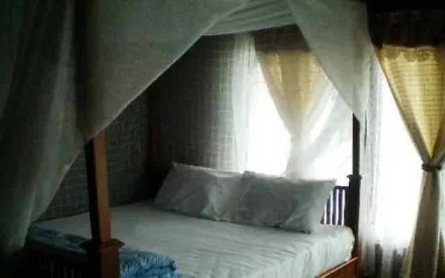 Baan Himna Hotel