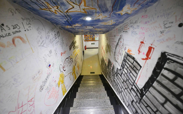 Happy Dragon Saga Youth Hostel