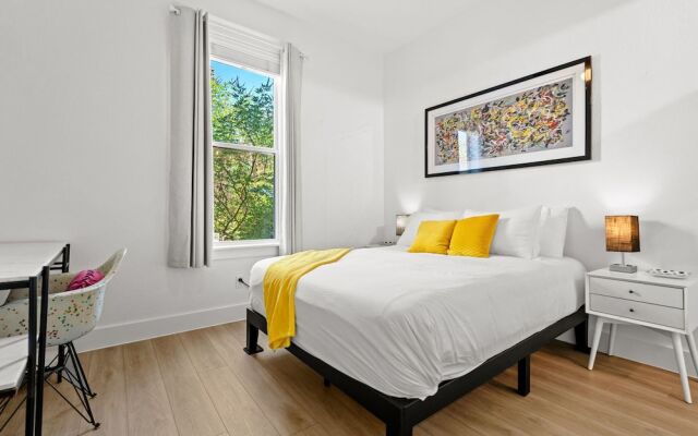 Style & Serenity - Steps Away From South Congress