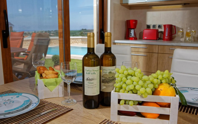 Cretan Vineyard Hill Villa Private Pool, Panoramic View, Beautiful Vineyard