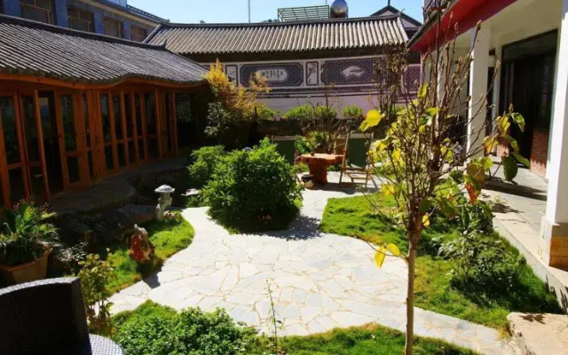 Dali Shuanglang Mingtang Inn