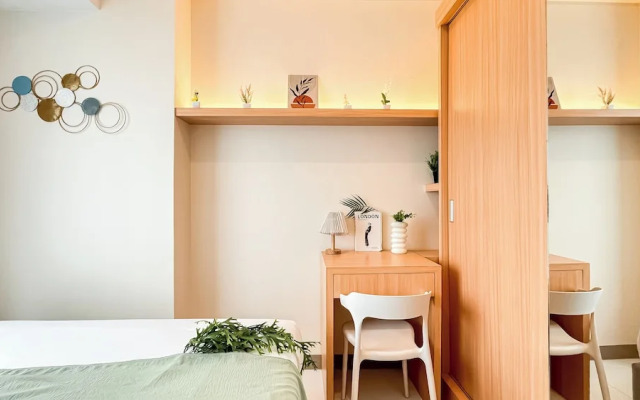 White Toned Style 2Br Tokyo Riverside Pik 2 Apartment