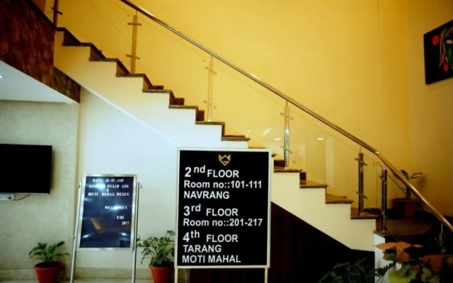 Hotel Golden Laurel Inn