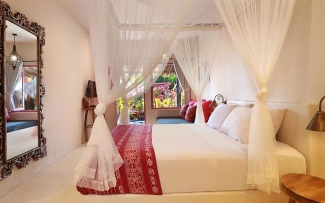 PinkCoco Uluwatu - for Cool Adults Only