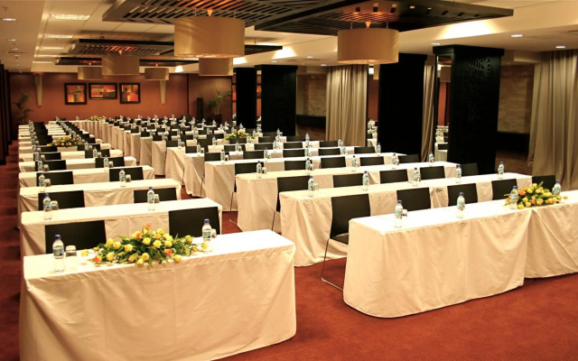 Mount Meru Hotel