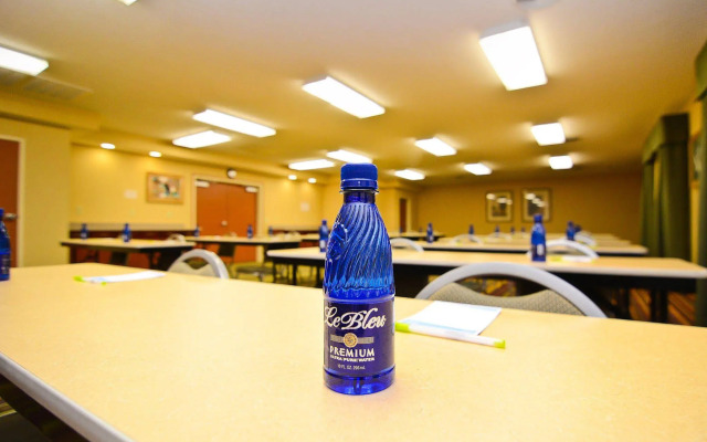 Fairfield Inn Suites by Marriott Cherokee