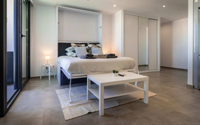 E1 Penthouse Studio-hosted by Sweetstay