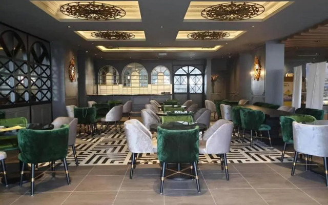 Dreamscape Apartment @ Golden Hills