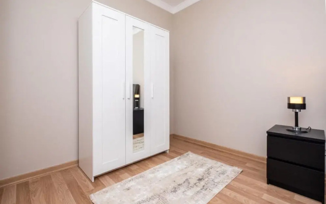 Superb Flat Close to SAW With Shared Pool in Tuzla