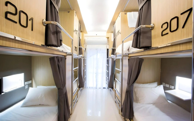Sleep Lab Hostel