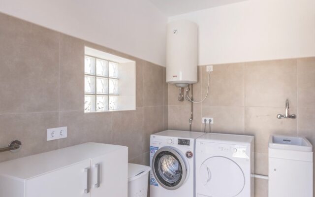 Cas Padrins de Ses Tanques