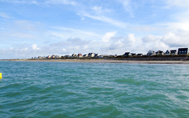 Pirou Beach (PIP402)