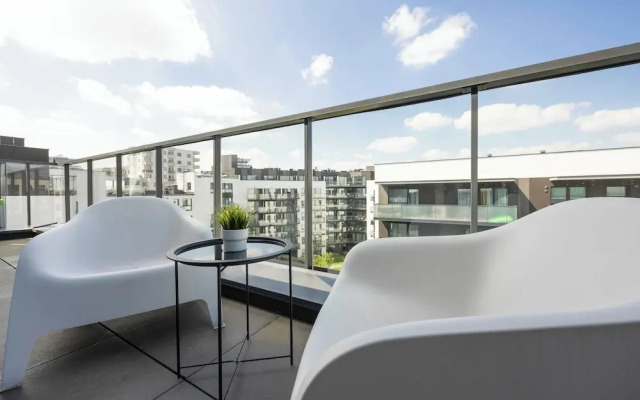 Karlińskiego Apartment Warsaw by Renters