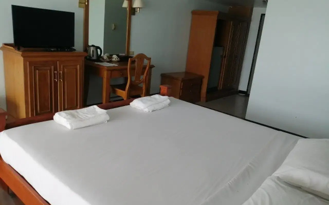 Jansom Beach Resort Ranong