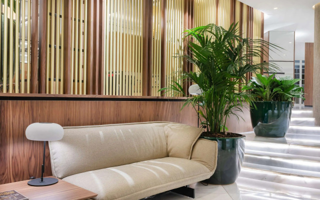 Melia White House Apartments