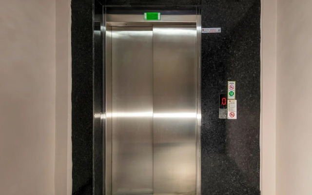 Hilltown Airport Hotel