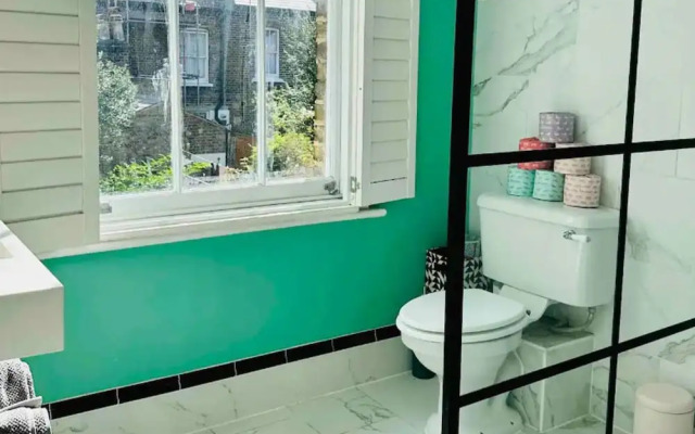 Townhouse by Notting Hill - Sleeps5/petsok/tv/wifi