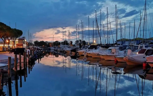 Apartment in Caorle Near Beach & Pool