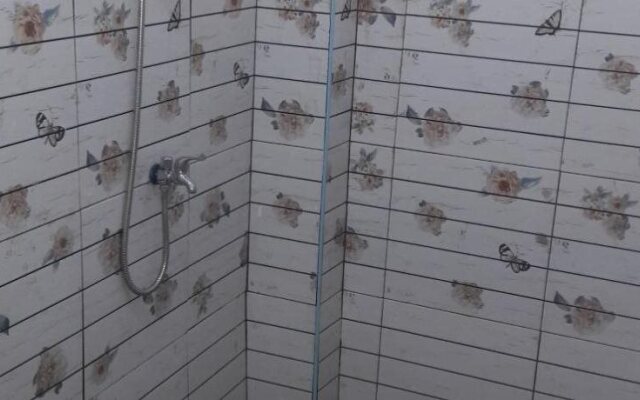 Charm Guest House - Hostel