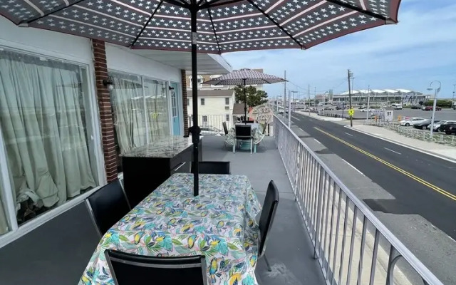 Searay Motel