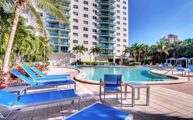 19370 Collins Ave # 1621