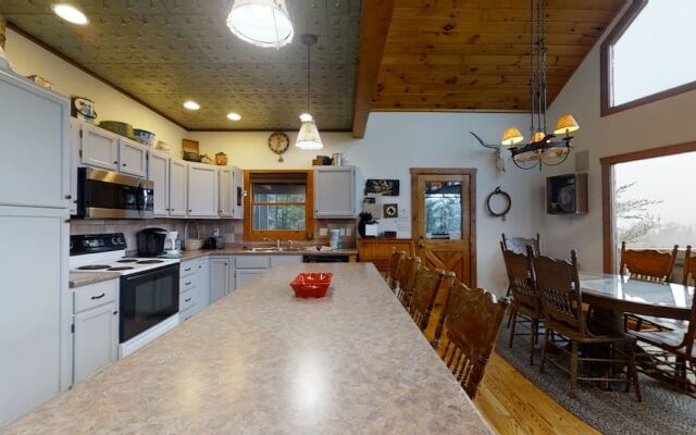 Horsin Around Tennessee