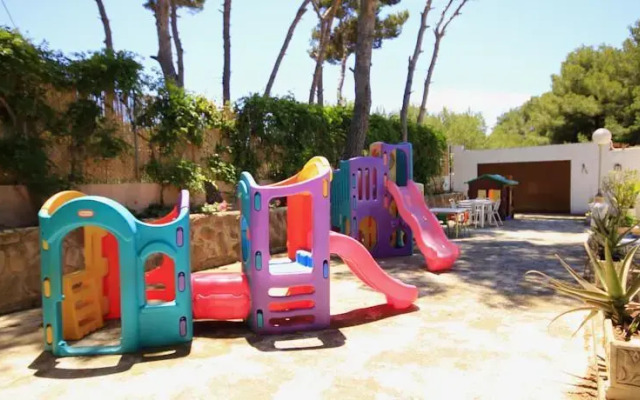 Holiday Home Paradise