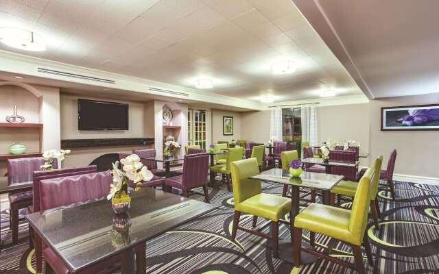 Days Inn by Wyndham Gainesville University I-75